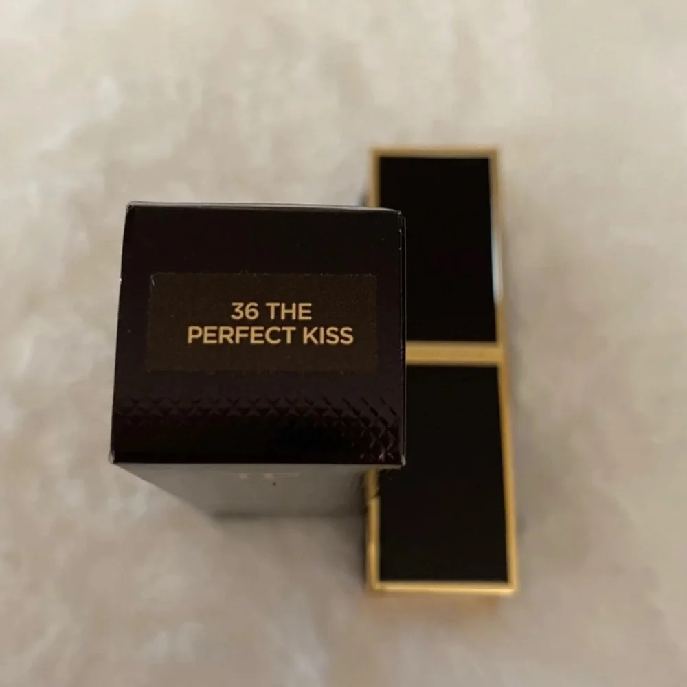 Tom Ford Lip Color Matte Lipstick- 36 The Perfect Kiss